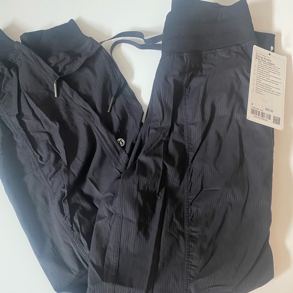 Size 6 lululemon athletica Black Track Pants